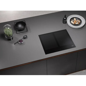Индукционная стеклокерамическая варочная панель Miele KM 7564 FL